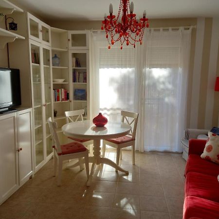 Apartamento Tranquilo Cerca De Zonas Verdes ثيثا المظهر الخارجي الصورة