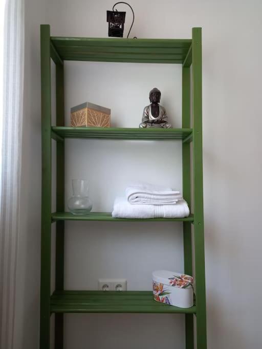 Apartamento Tranquilo Cerca De Zonas Verdes ثيثا المظهر الخارجي الصورة