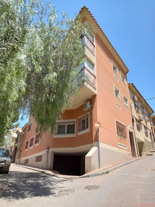 Apartamento Tranquilo Cerca De Zonas Verdes ثيثا المظهر الخارجي الصورة