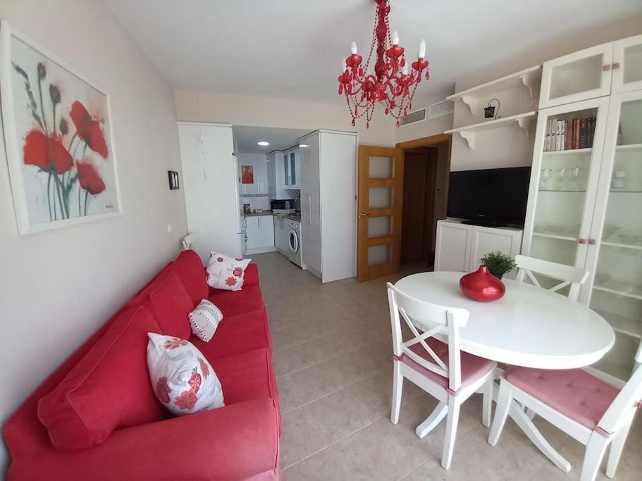 Apartamento Tranquilo Cerca De Zonas Verdes ثيثا المظهر الخارجي الصورة