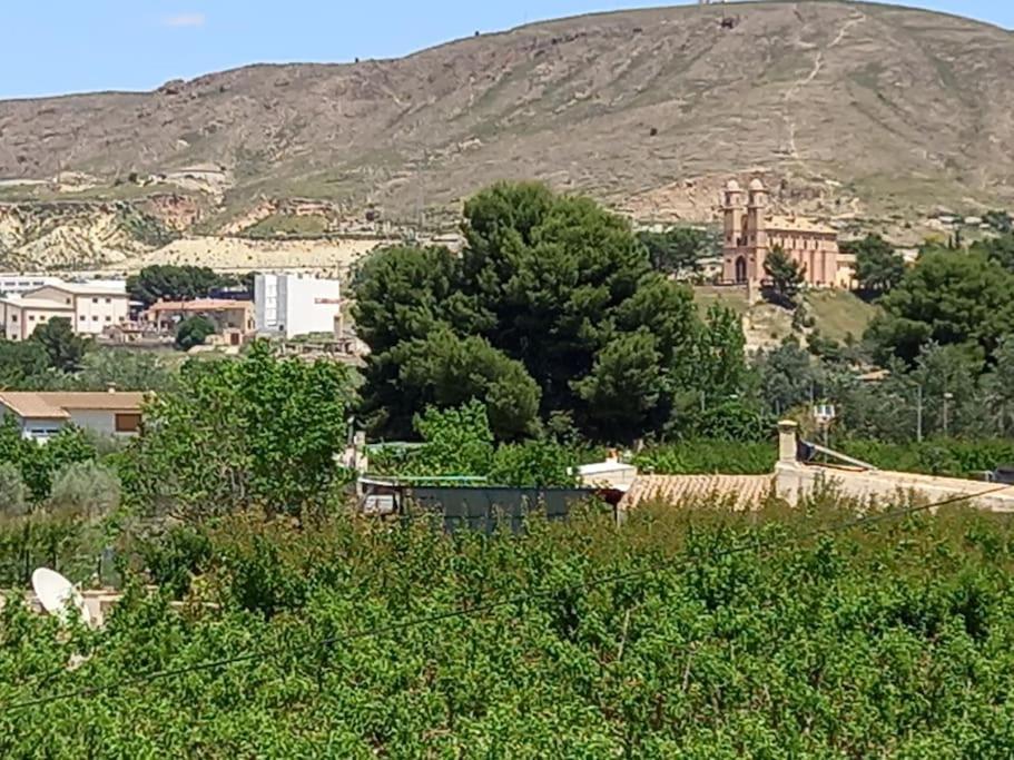 Apartamento Tranquilo Cerca De Zonas Verdes ثيثا المظهر الخارجي الصورة