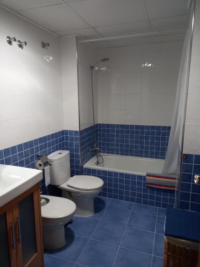 Apartamento Tranquilo Cerca De Zonas Verdes ثيثا المظهر الخارجي الصورة